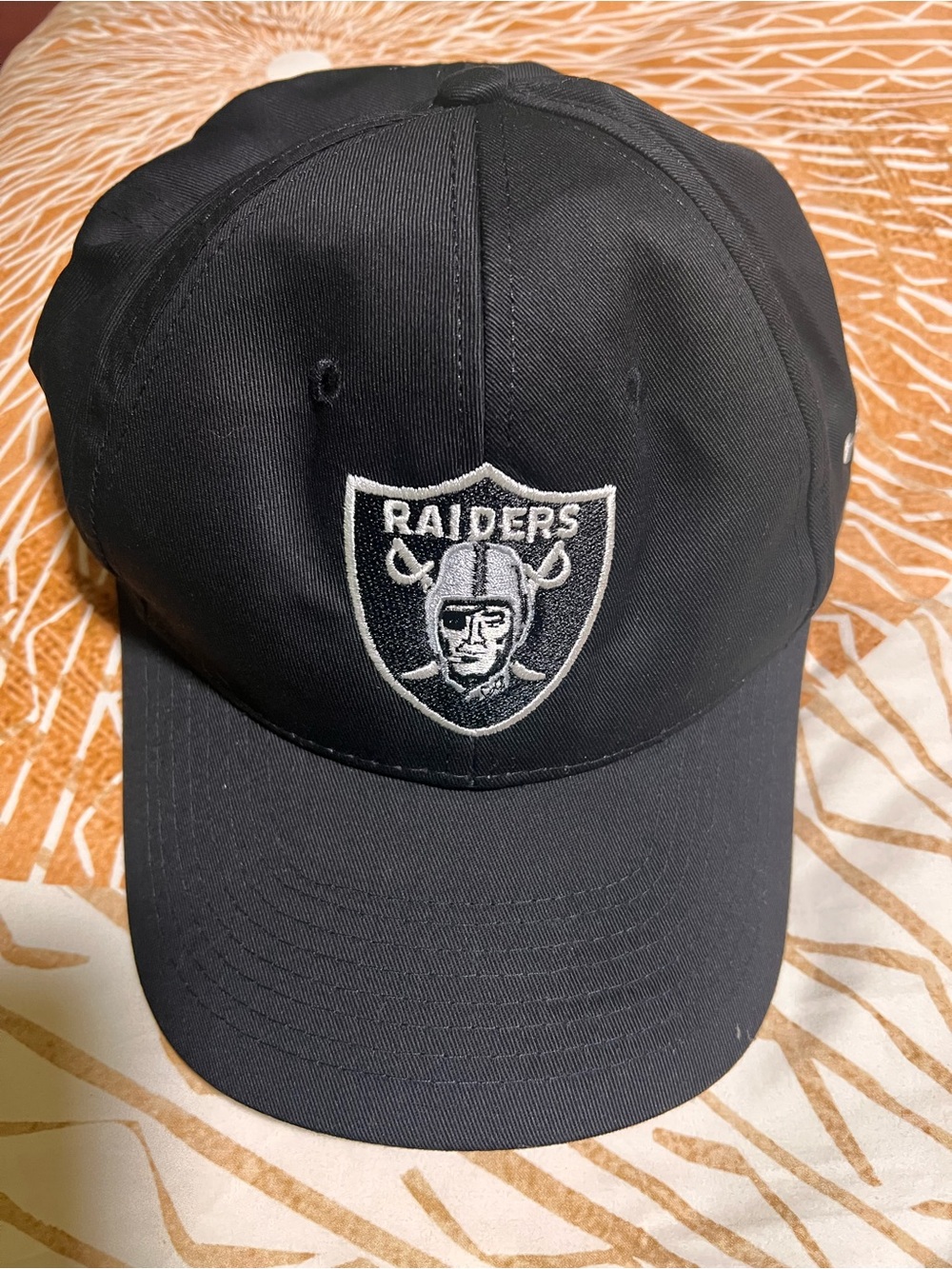 Raiders-Hawaiian Airlines Black Embroidered Logo Baseball Cap